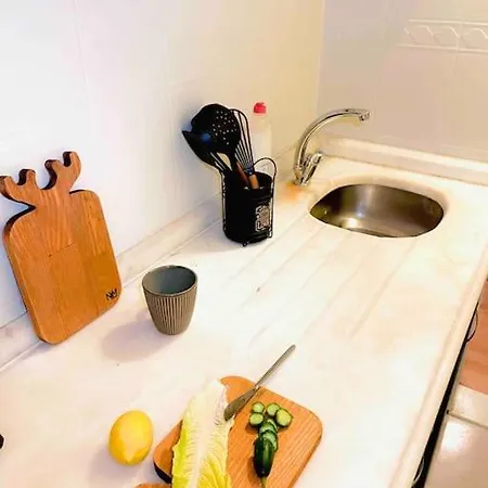 Comfortable And Stylish In Cihangir Stambuł