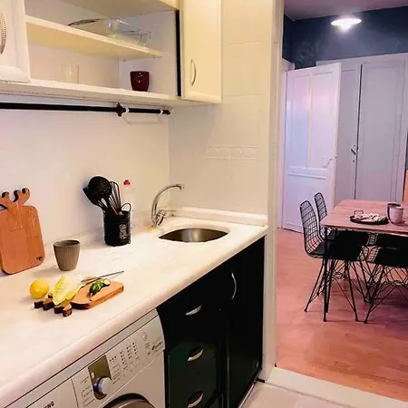 Comfortable And Stylish In Cihangir * Stambuł