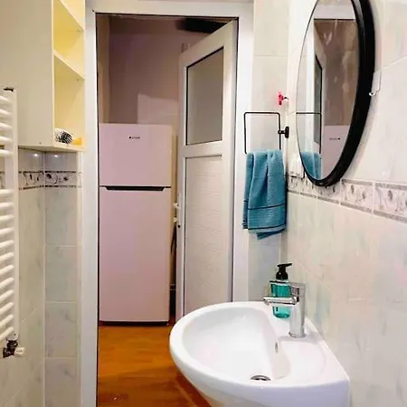 Comfortable And Stylish In Cihangir Apartament Stambuł