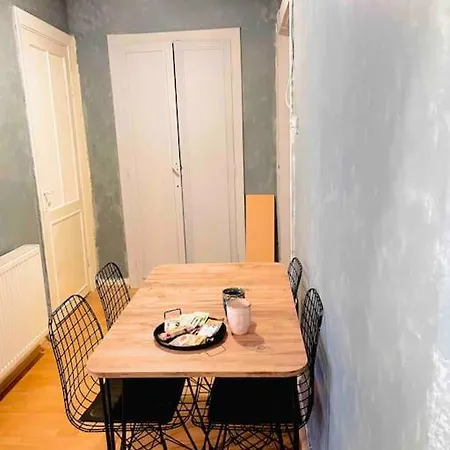 Comfortable And Stylish In Cihangir *