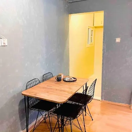 Comfortable And Stylish In Cihangir